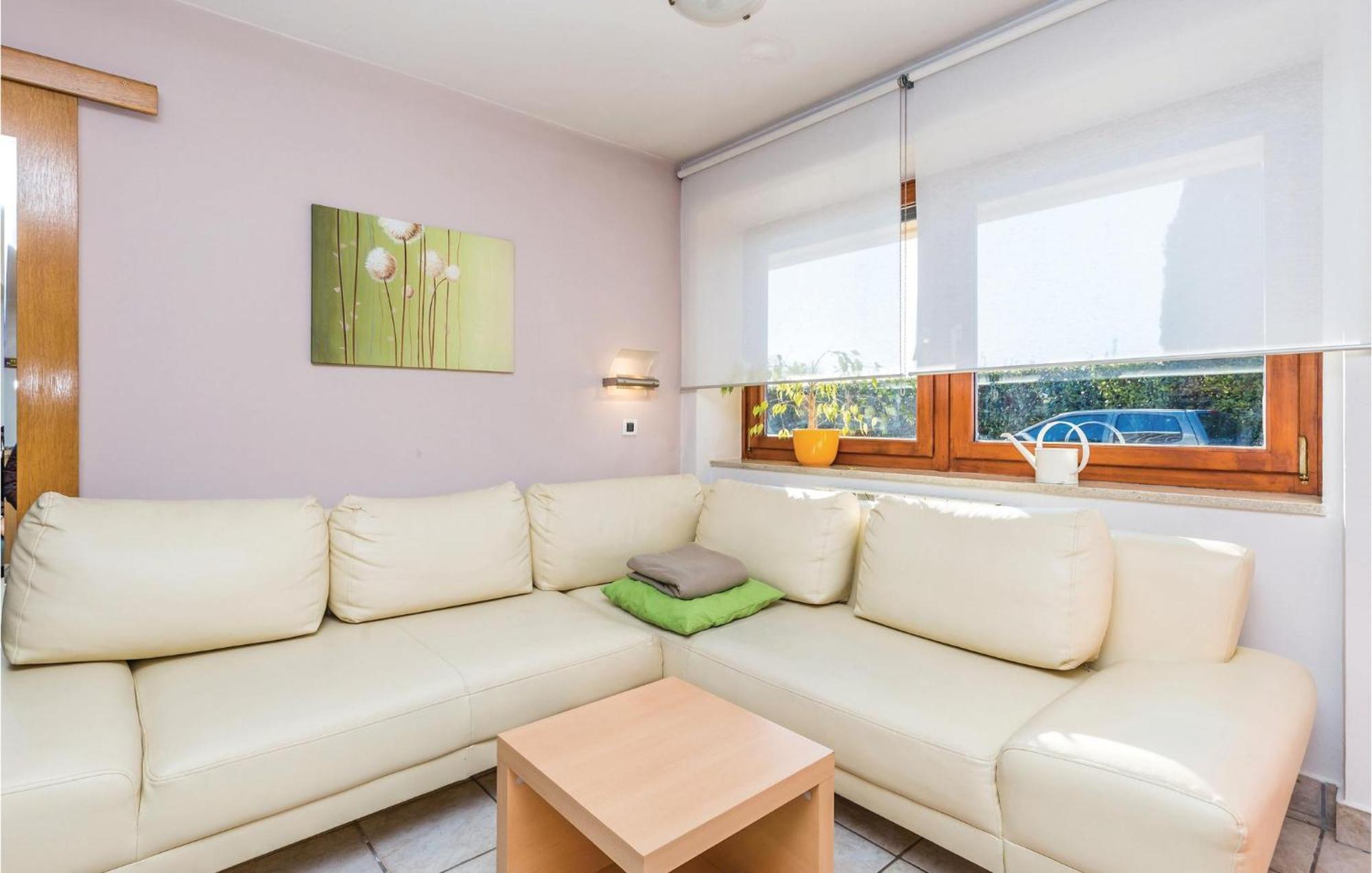 Stunning Apartment In Rijeka With 1 Bedrooms And Wifi Exterior photo