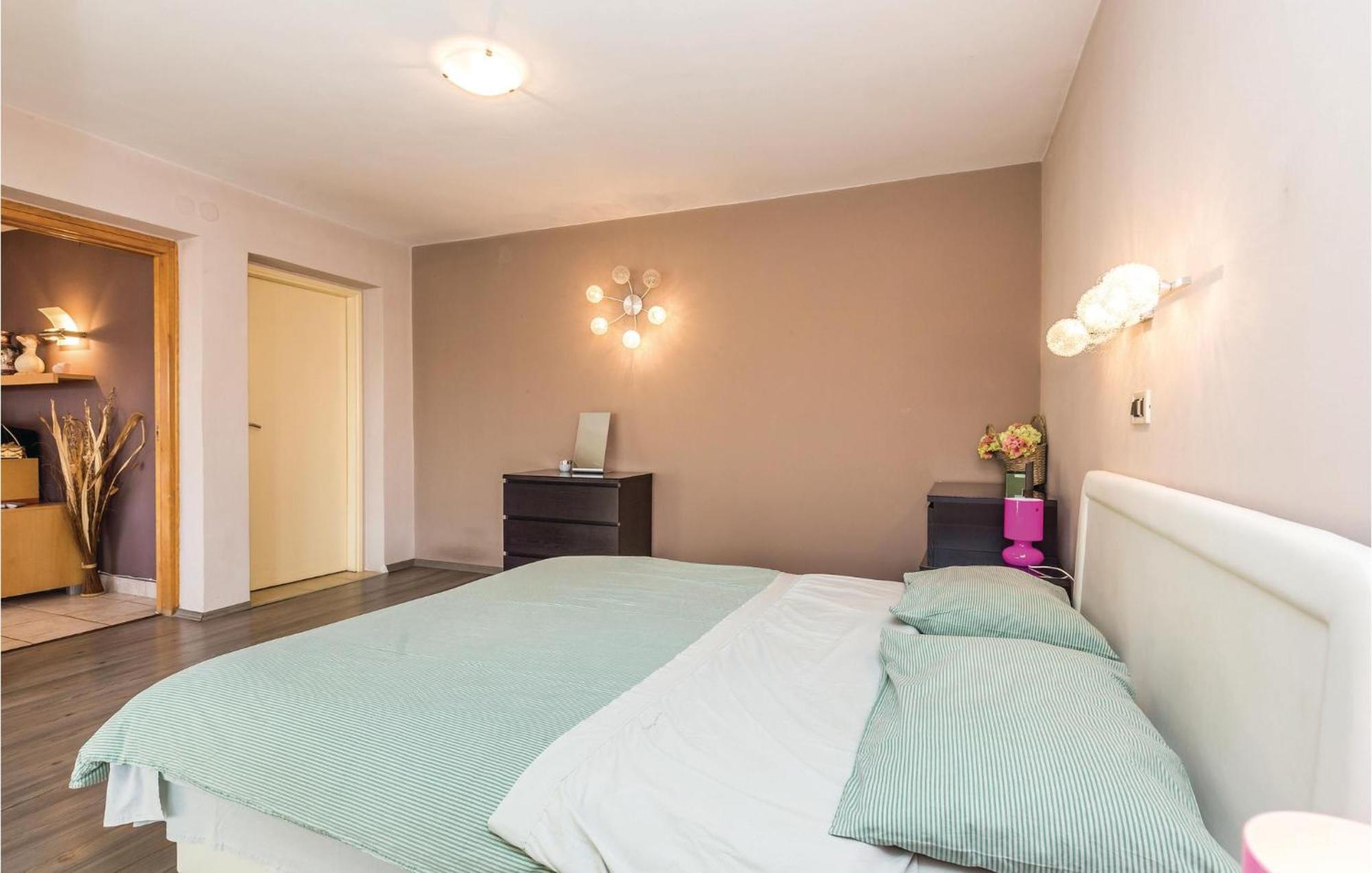 Stunning Apartment In Rijeka With 1 Bedrooms And Wifi Exterior photo
