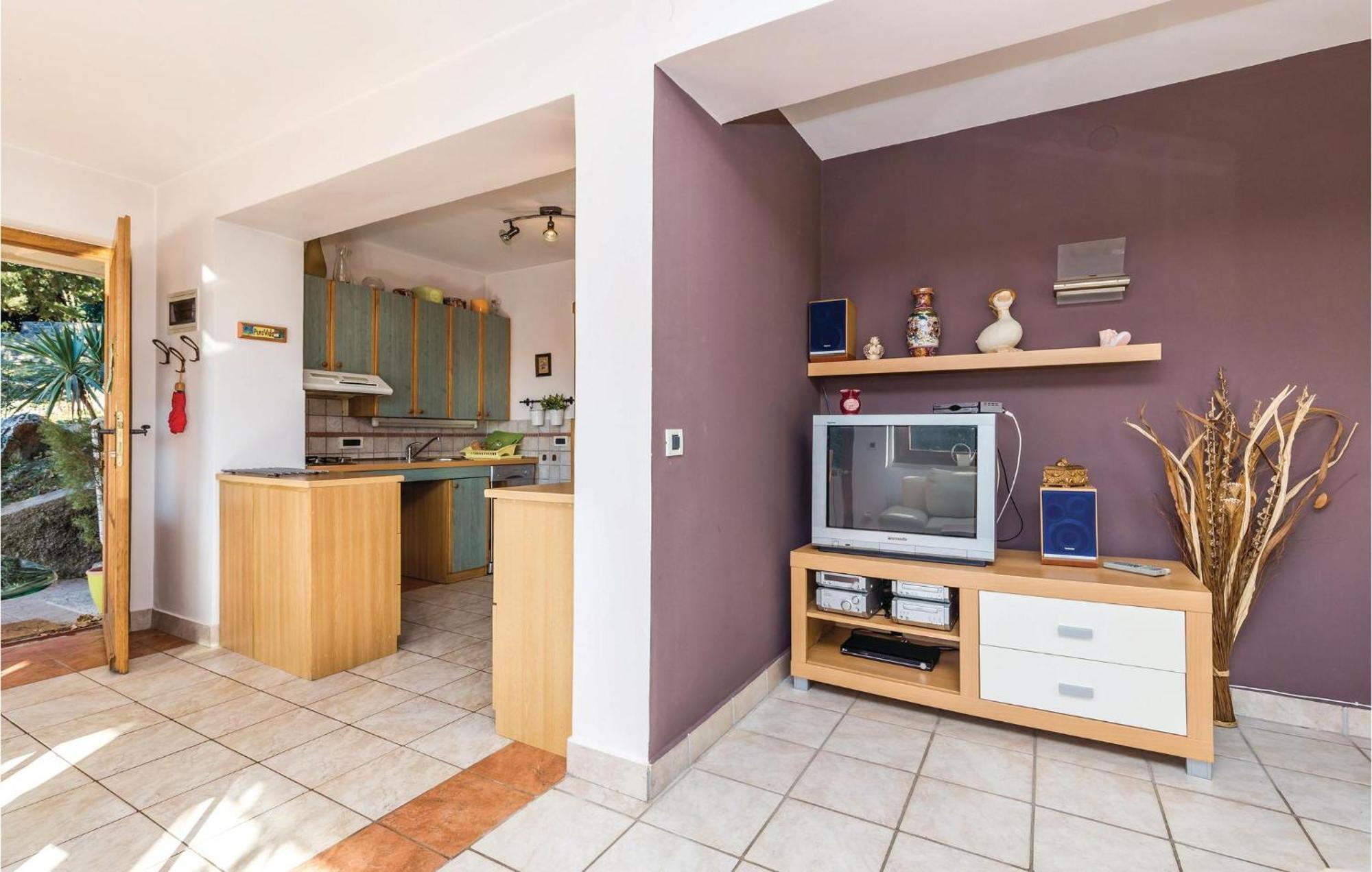 Stunning Apartment In Rijeka With 1 Bedrooms And Wifi Exterior photo